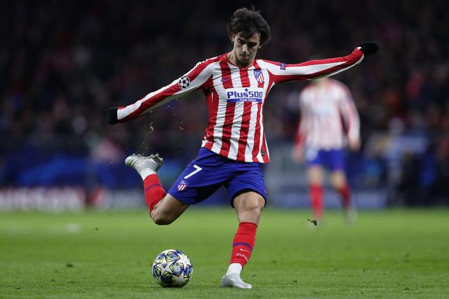 手们角逐成 手们角逐成